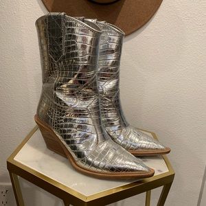 Fendi Cowboy boots